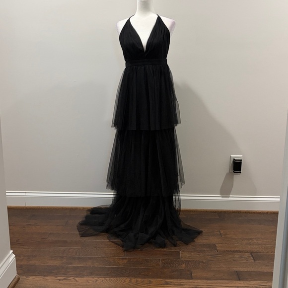 Elegant Black Evening Dress - Picture 7 of 7